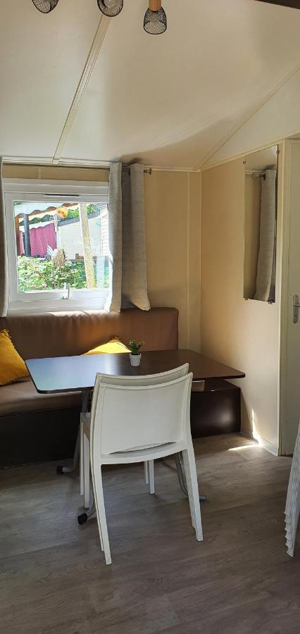 Mobil Home Climatise 6 Personnes La Roque-d'Antheron Eksteriør billede